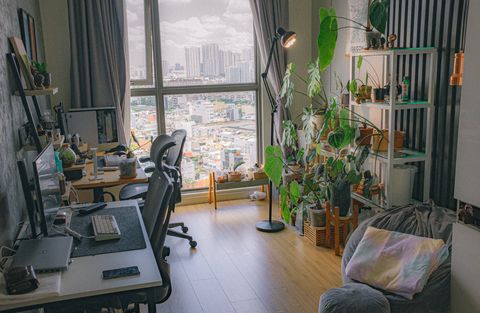 Почему в пентхаусе ЖК «Скорост Residence» слышно соседей: особенности высотного остекления и