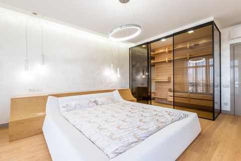 Какие параметры планировки ЖК «Дом при Академии наук» влияют на проект гардеробной?