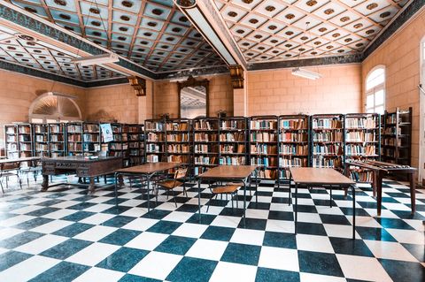 Какие нагрузки выдерживают перекрытия при установке стеллажей с книгами?