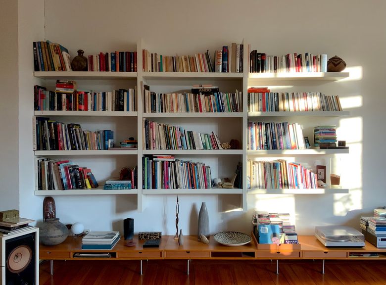 Какие требования к микроклимату для хранения книг и работы за компьютером?