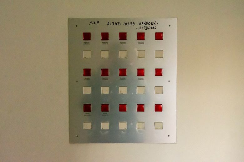 Чем отличается KNX от беспроводных протоколов для умного дома?