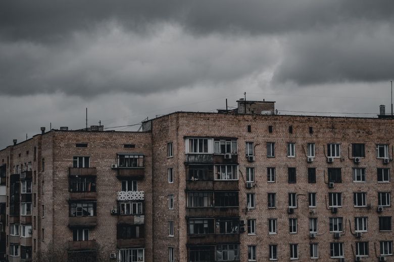 Генератор или ИБП: что выбрать для полной энергонезависимости?